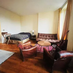 Ermitage-appartement - Buttes Chaumont , Paris France